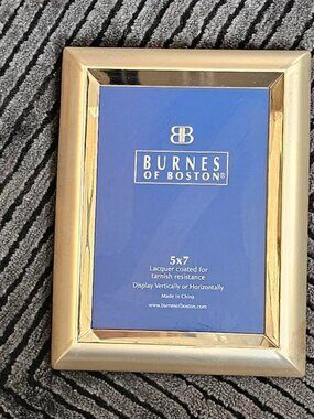 Burnes of Boston 5x7 luxury gold picture frame
